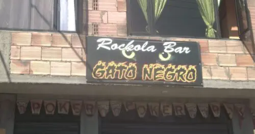 ROCKOLA BAR GATO NEGRO ROCKOLA BAR GATO NEGRO